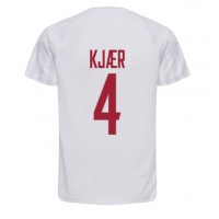 Koszulka piłkarska Dania Simon Kjaer #4 Strój wyjazdowy MŚ 2022 tanio Krótki Rękaw